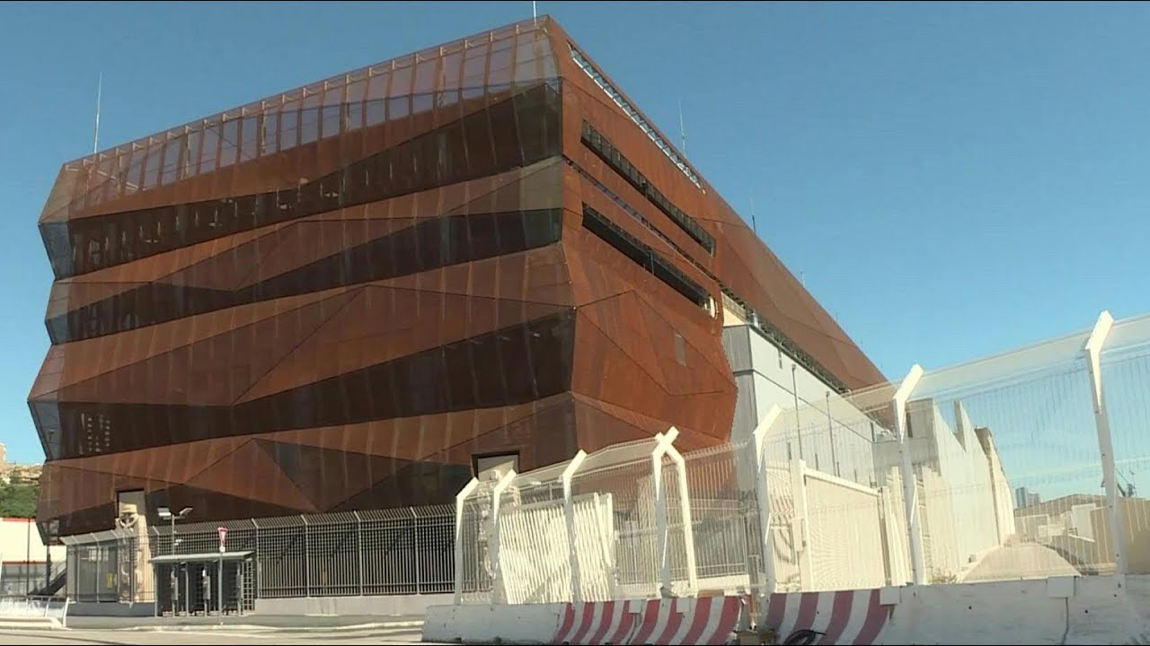 A Marseille, un "data center" dans une ancienne base allemande de sous-marins | AFP