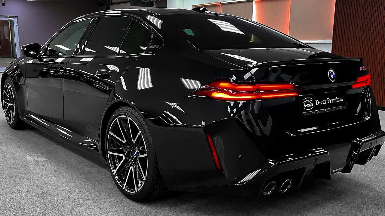 2025 BMW M5 - The High-Tech Wild Sport Car!